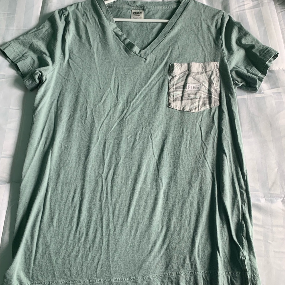 V-neck T-shirt